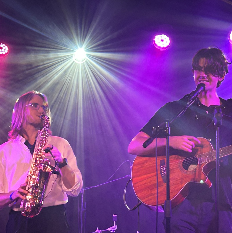 On stage with Daniel Cunningham at Misty Waters